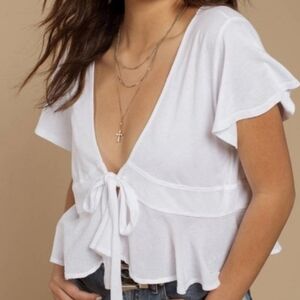 We the Free Knot Me White V-Neck Ruffle Tie Front Top M